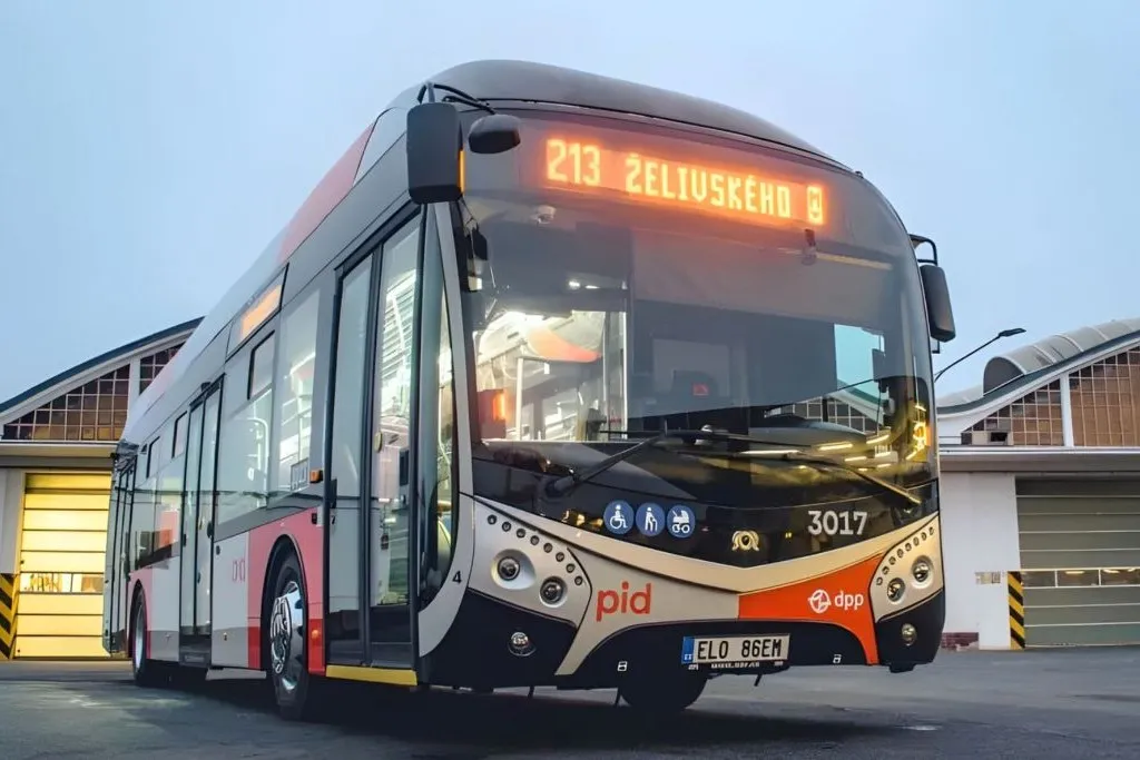 Prvi SOR ENS 12 električni autobusi sa Škodinim pogonom u redovnoj eksploataciji u Pragu